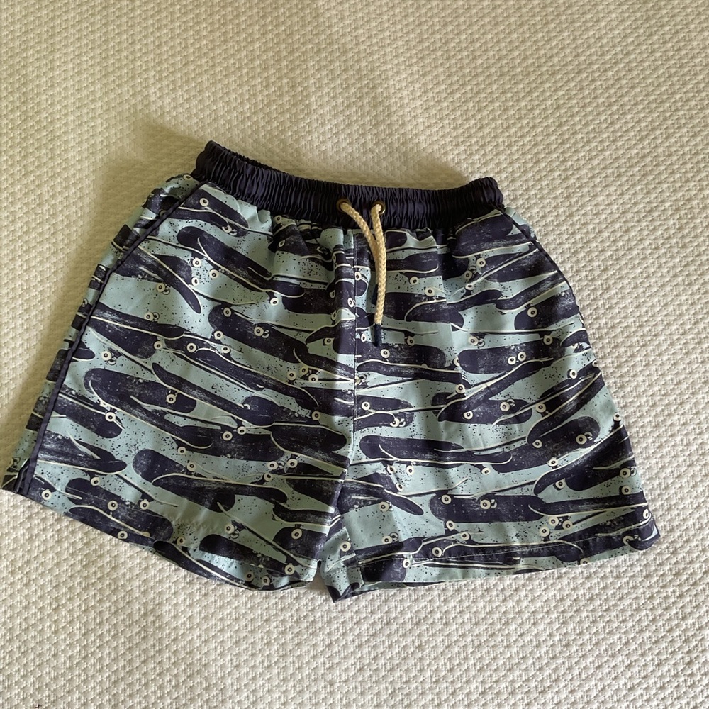 Colorful Patterned Swim Shorts Set - Picture 3 of 8